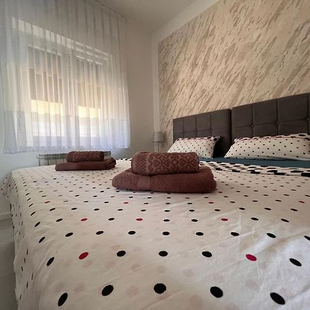 Kabashi Apartment Крк Екстер'єр фото