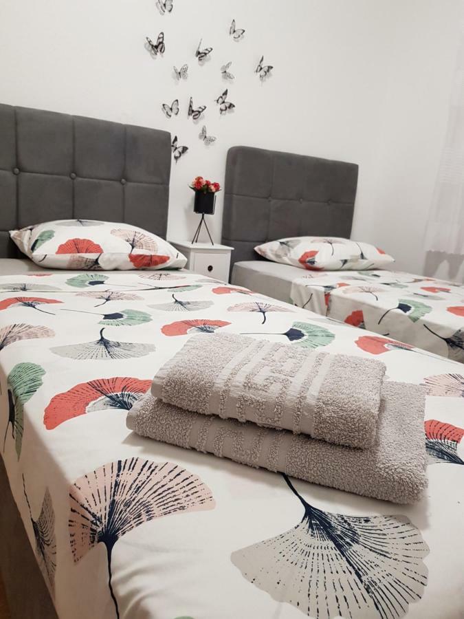 Kabashi Apartment Крк Екстер'єр фото